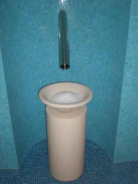 Συντριβάνι πάγου σε χώρο ευεξίας