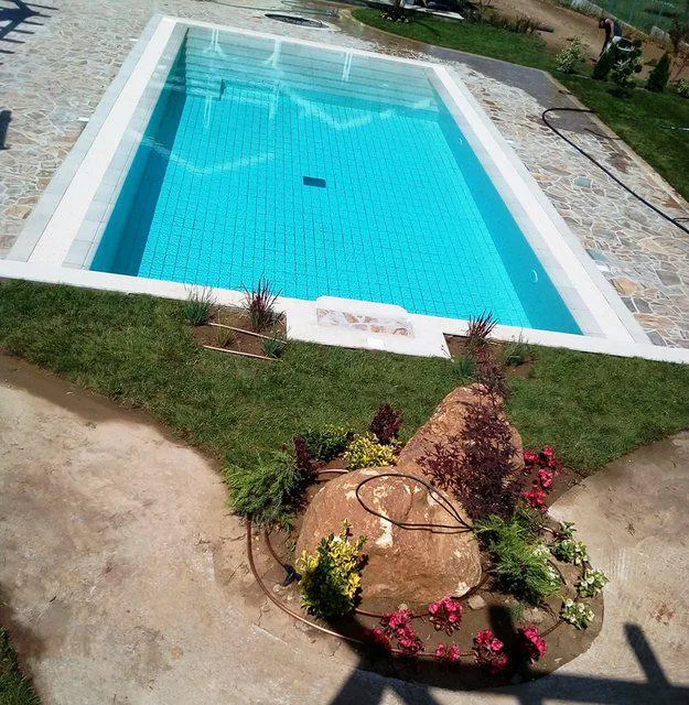 Λειτουργία πισίνας με περιορισμένη χρήση χημικών