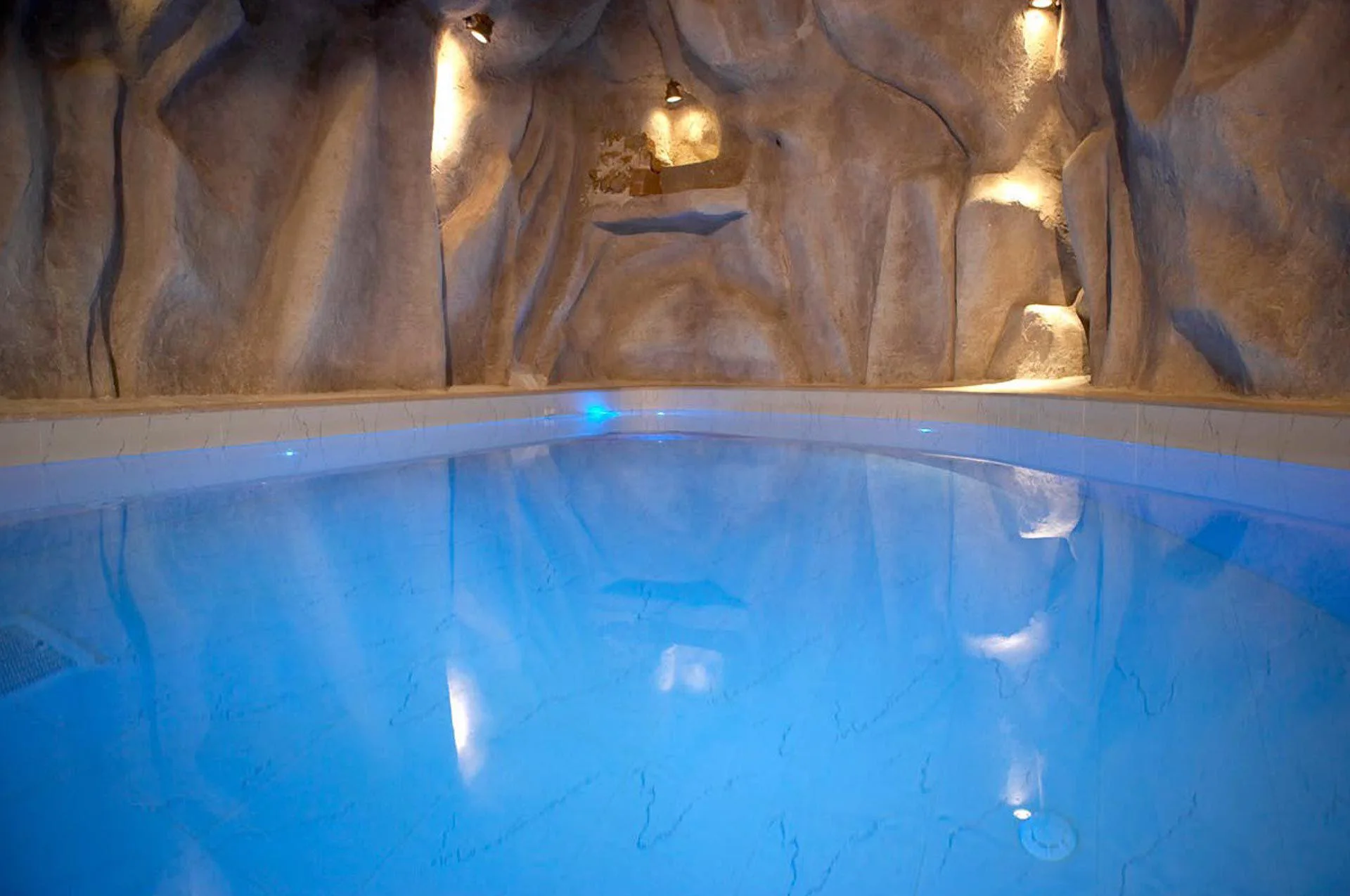  - φωτογραφία 2