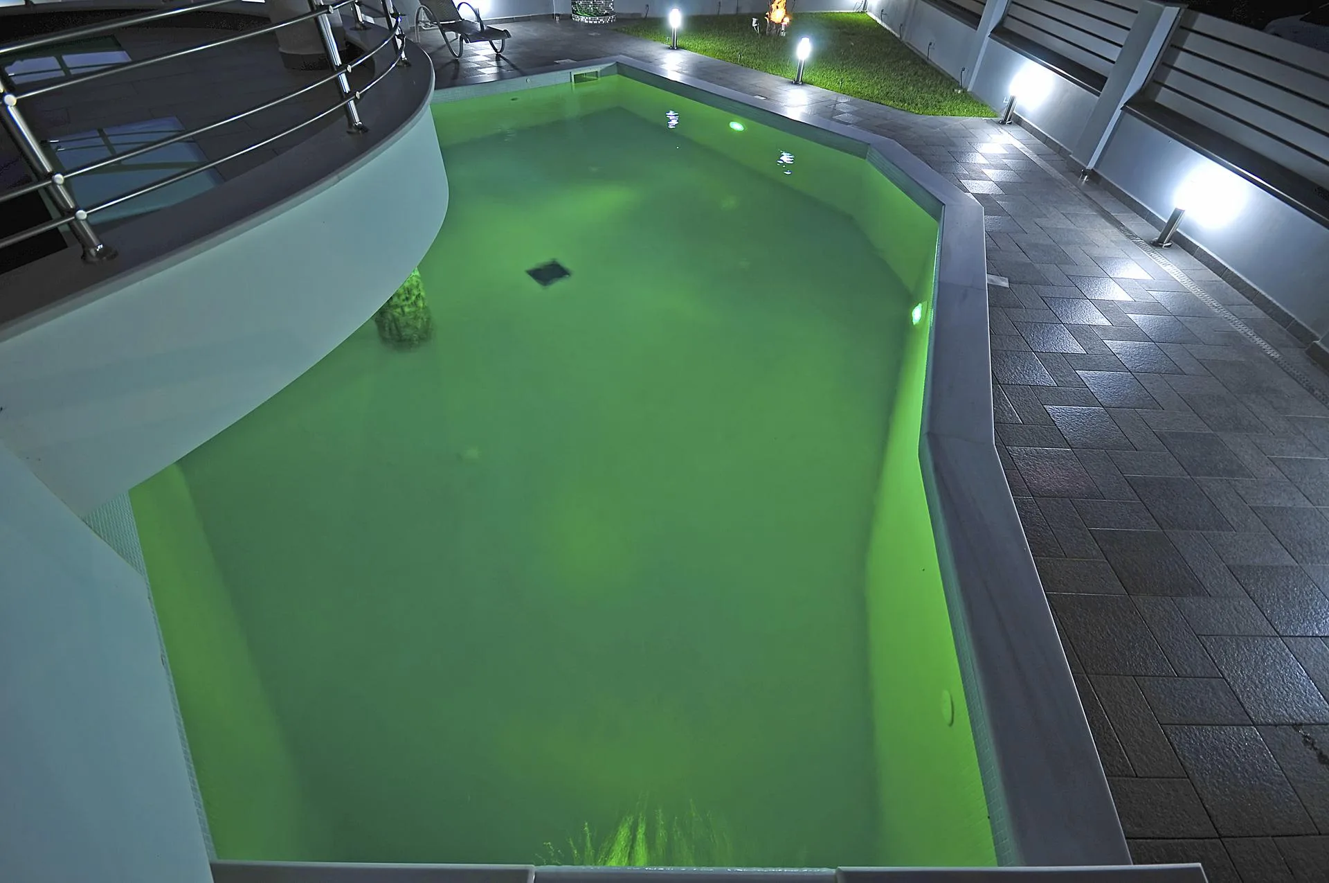 Οικιακή πισίνα - φωτογραφία 4